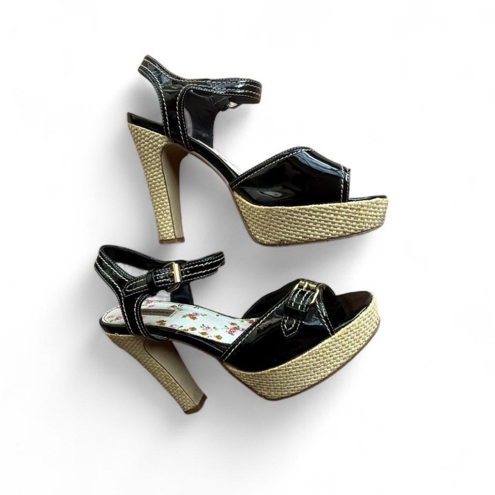 Black patent buckle and tan weave heels with buckles